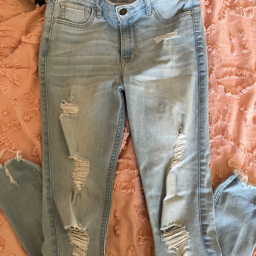 High rise crop skinny jeans. Brand new I just can’t wear them anymore.